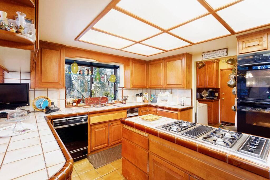 Lakeview 3-Story Winter Home Crestline 外观 照片
