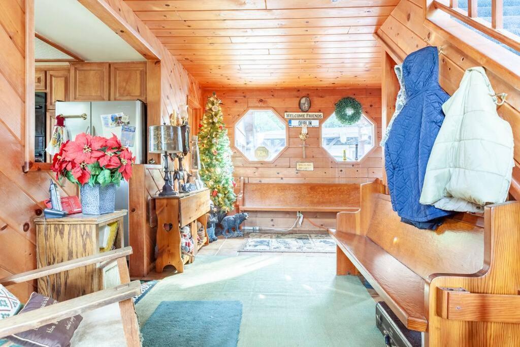 Lakeview 3-Story Winter Home Crestline 外观 照片