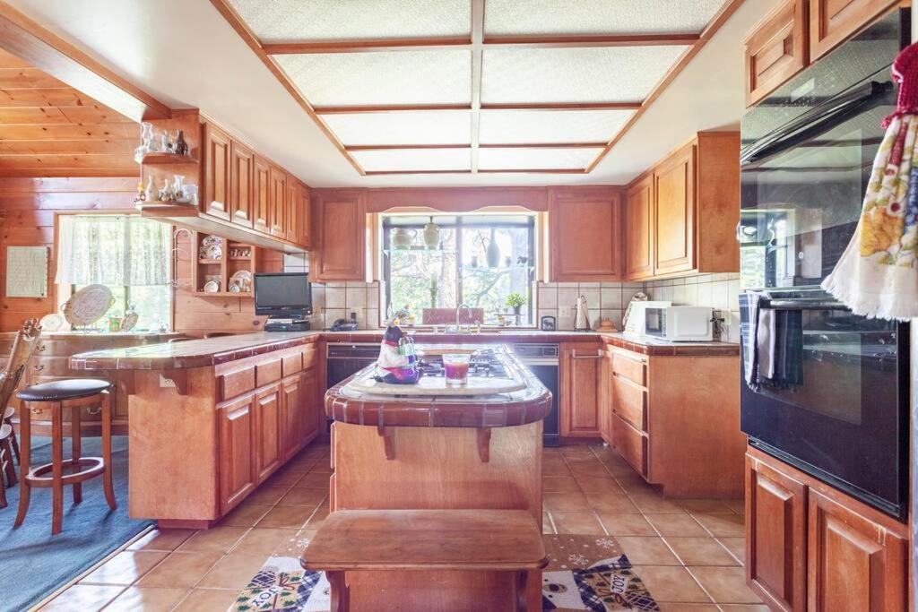 Lakeview 3-Story Winter Home Crestline 外观 照片